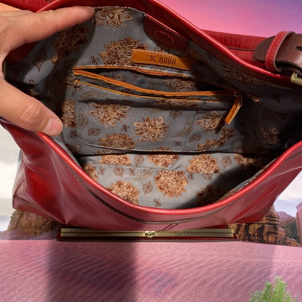 β₯οΈ HOBO leather Satchel Shoulder bag. - Picture 16 of 16